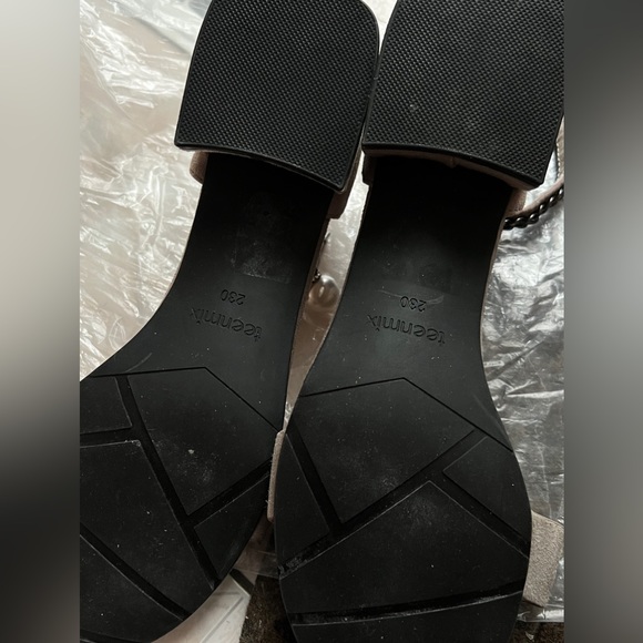 Teenmix Open-Toe Sandals - Picture 2 of 3